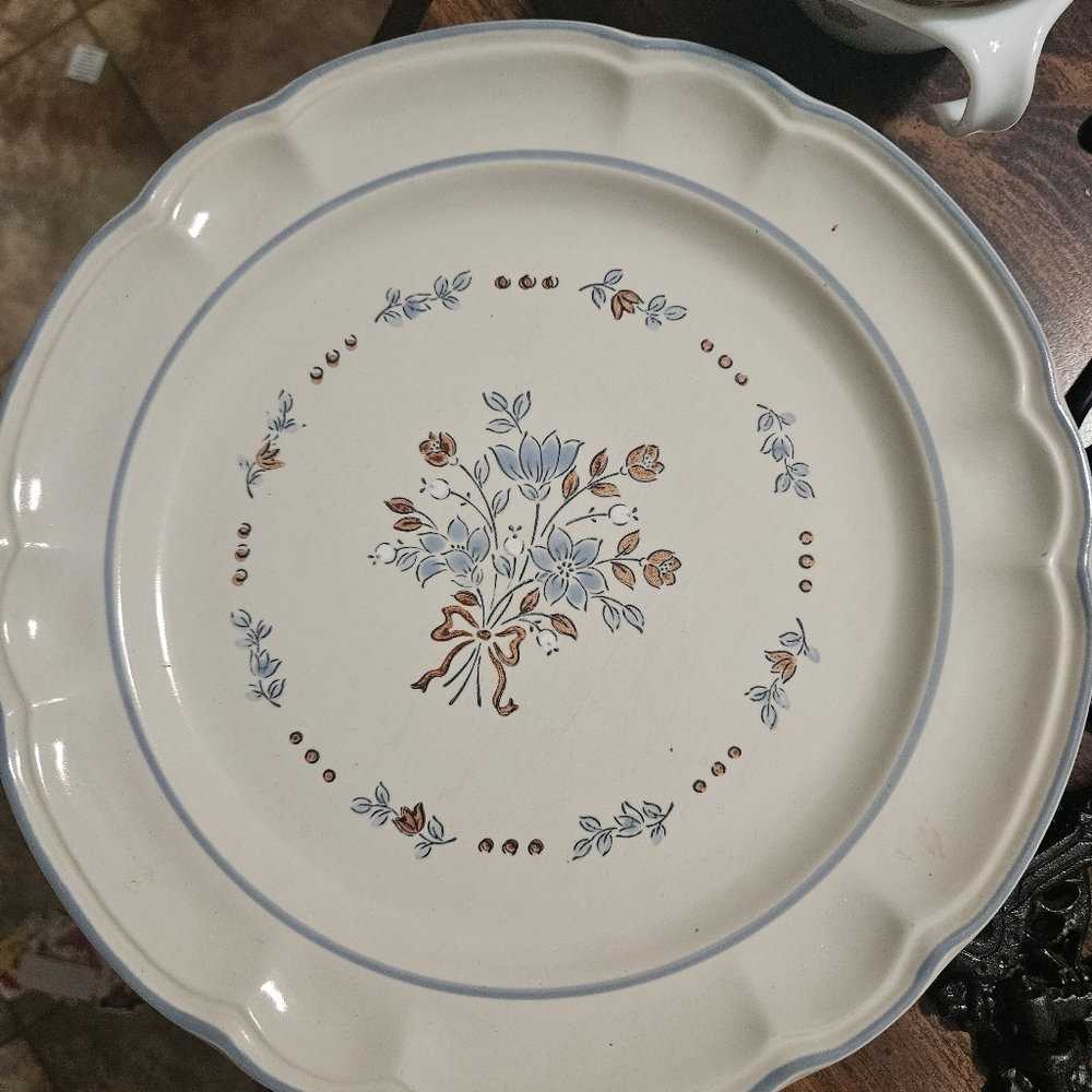 Cordella Bluet Dishes - Picture 2 of 3